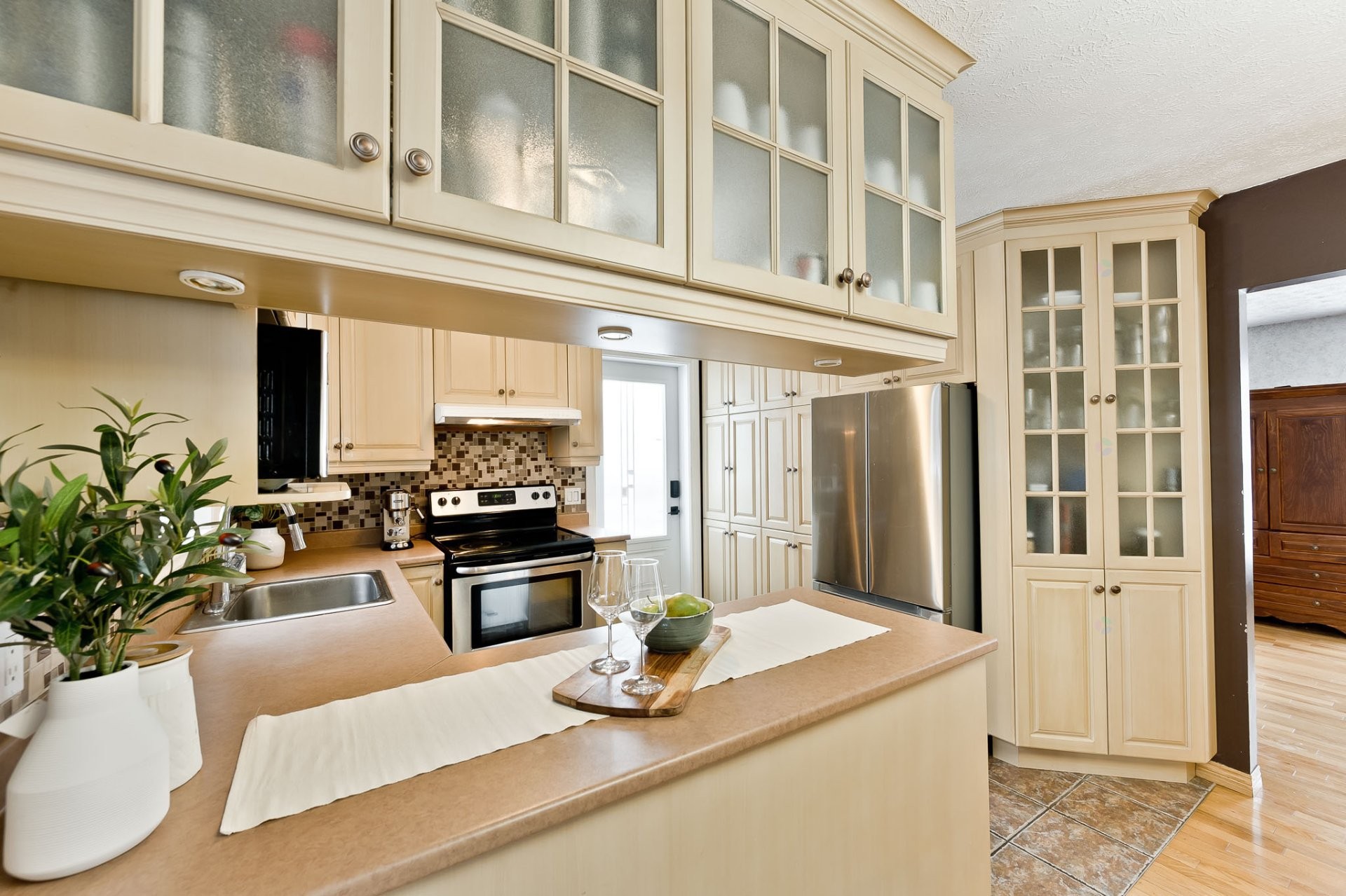 









2374


Rue Hertel

,
Sherbrooke (Les Nations),




QC
J1J2J2

