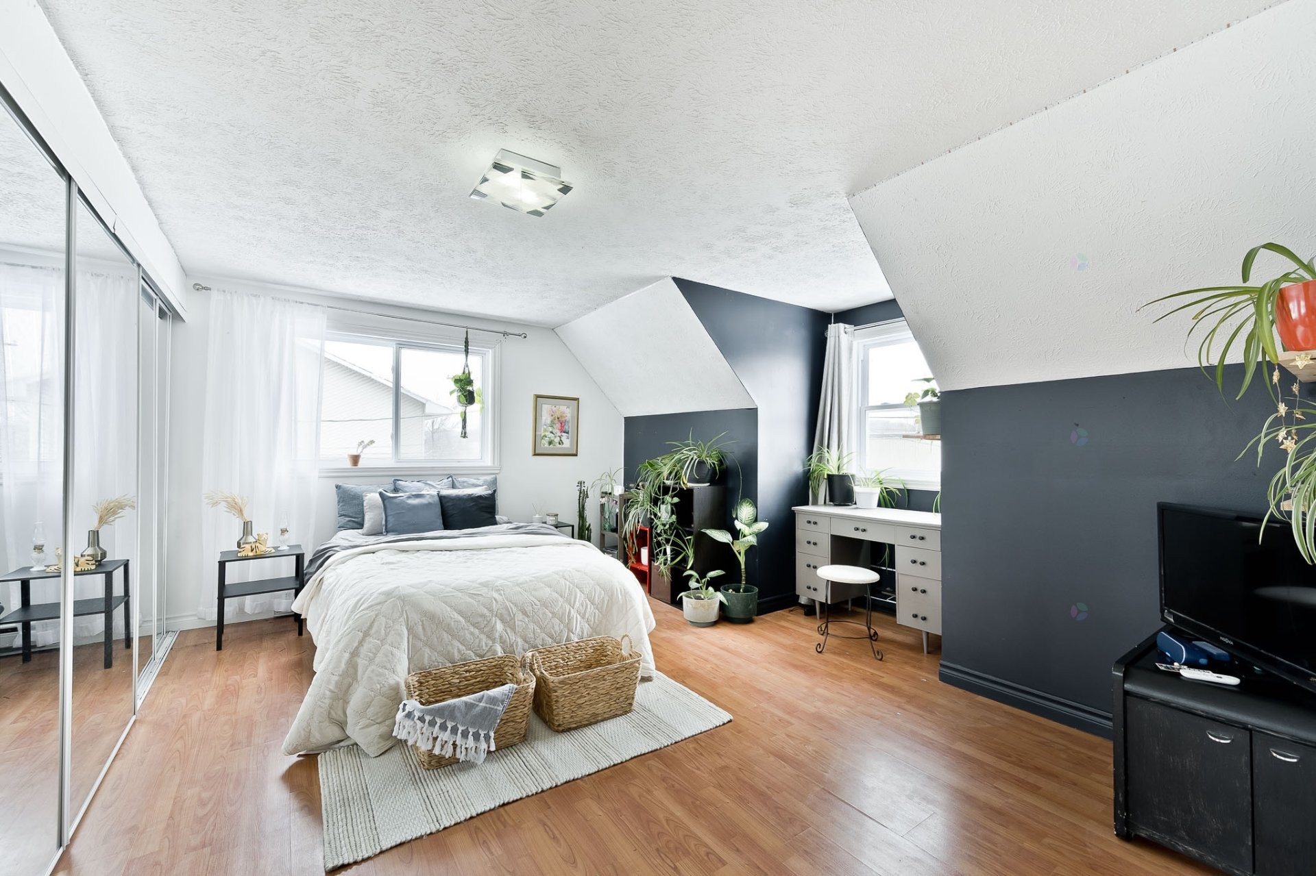 









2374


Rue Hertel

,
Sherbrooke (Les Nations),




QC
J1J2J2

