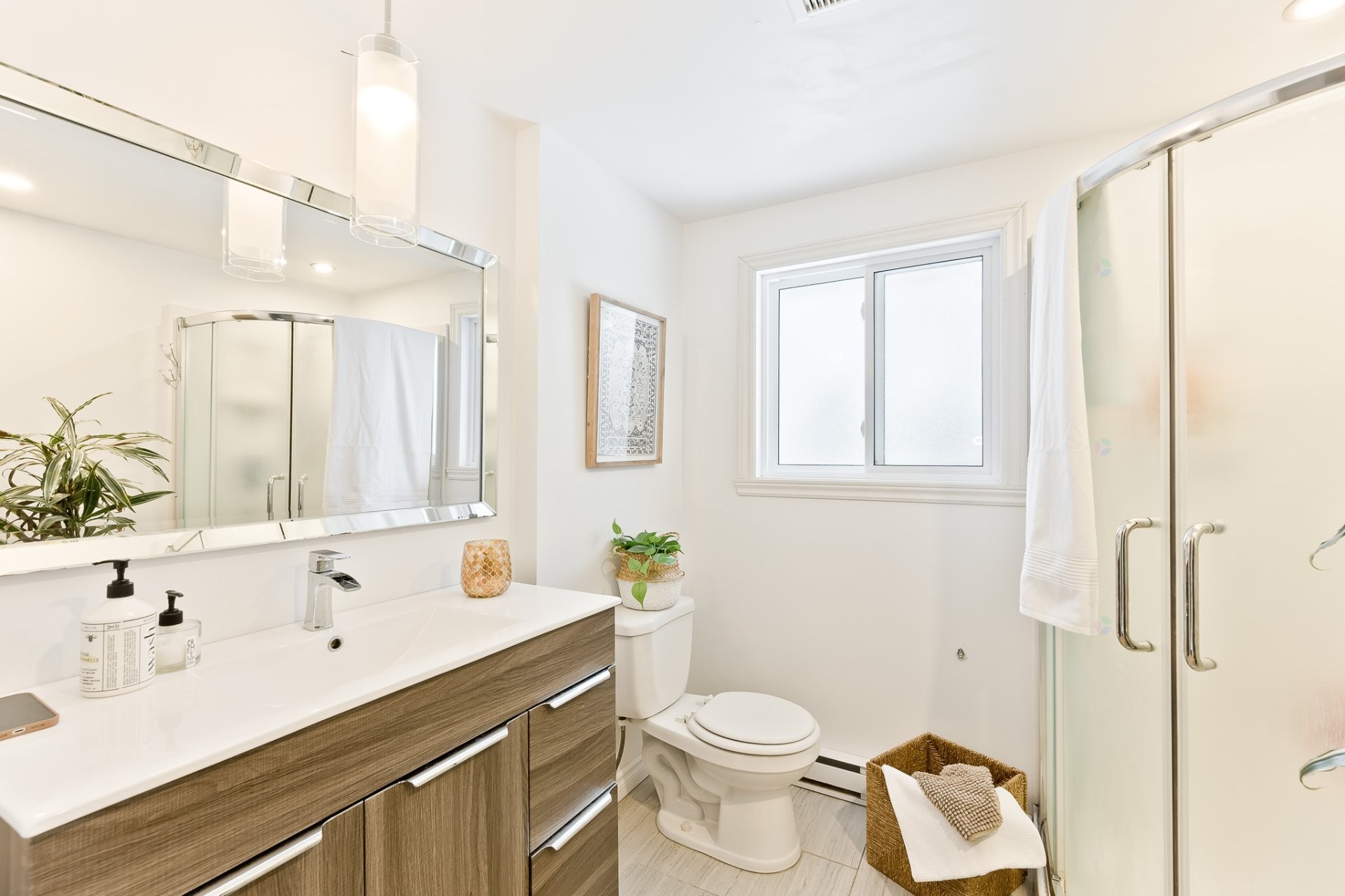 









2374


Rue Hertel

,
Sherbrooke (Les Nations),




QC
J1J2J2

