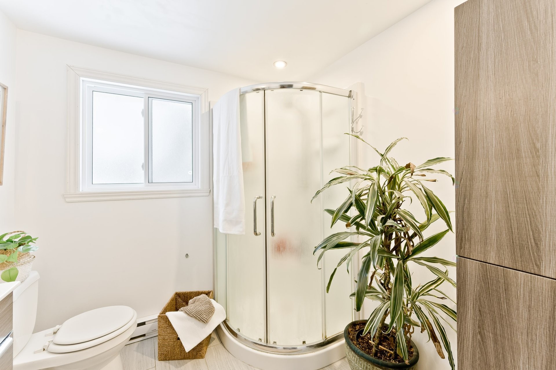 









2374


Rue Hertel

,
Sherbrooke (Les Nations),




QC
J1J2J2

