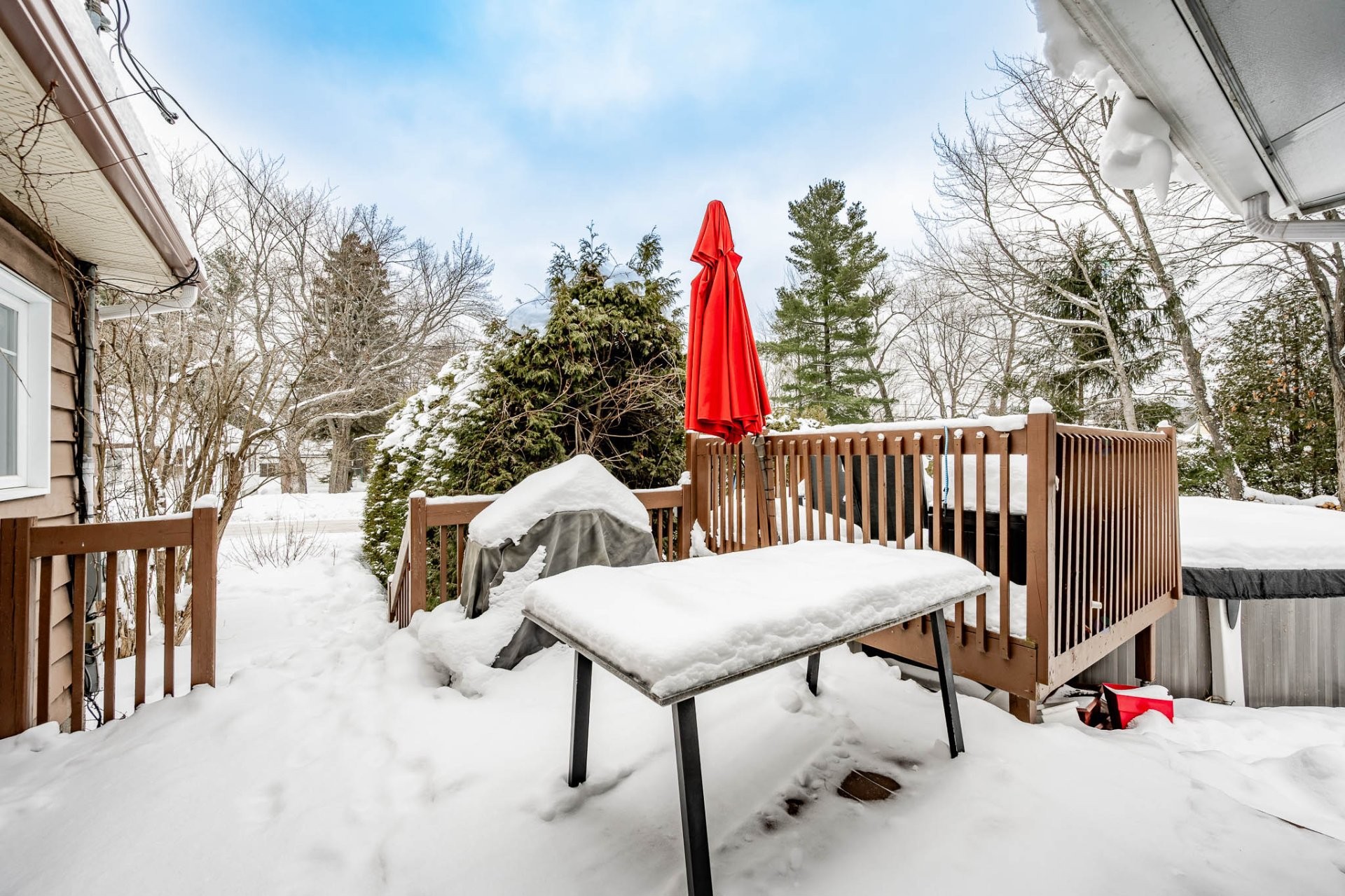 









2374


Rue Hertel

,
Sherbrooke (Les Nations),




QC
J1J2J2

