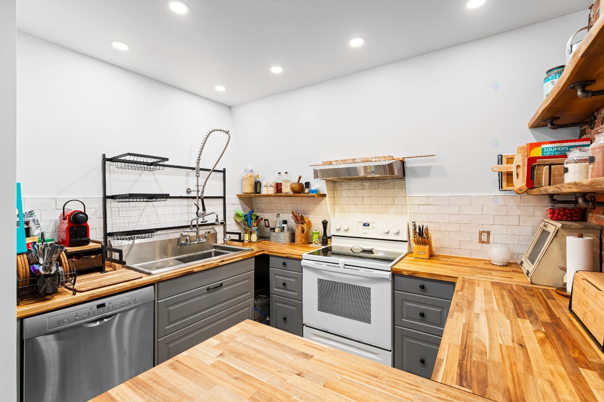









655Z

 - 661Z


Rue Dufferin

,
Stanstead - Ville,




QC
J0B3E0

