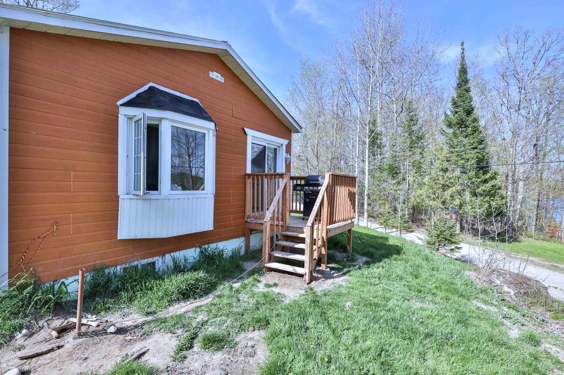 









26


Ch. de la Frontière

,
Sainte-Thérèse-de-la-Gatineau,




QC
J9X2X0

