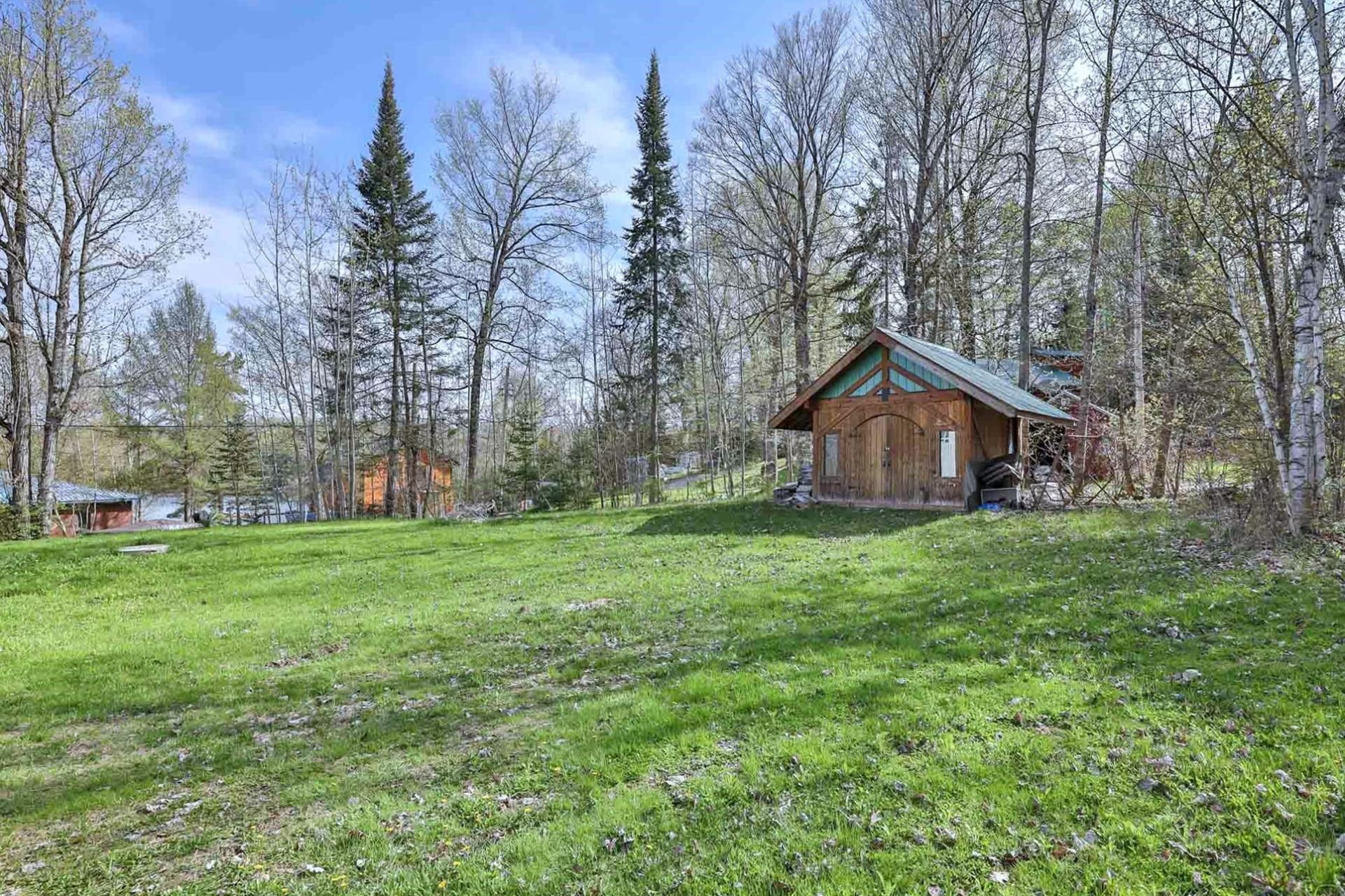 









26


Ch. de la Frontière

,
Sainte-Thérèse-de-la-Gatineau,




QC
J9X2X0

