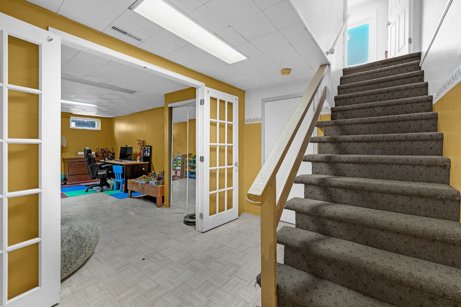 









305


Rue Blythwood

,
Dollard-des-Ormeaux,




QC
H9G1V6

