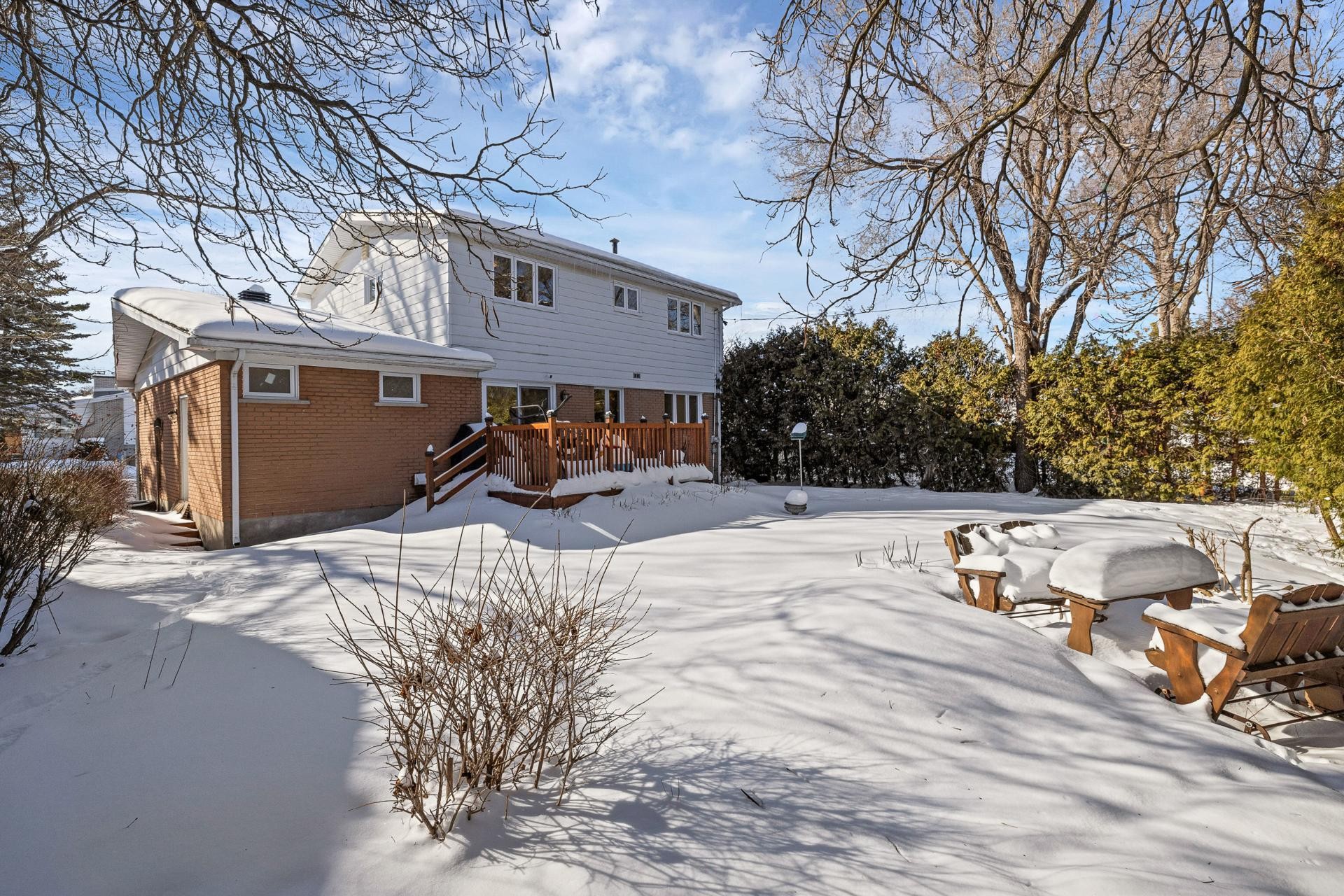 









305


Rue Blythwood

,
Dollard-des-Ormeaux,




QC
H9G1V6

