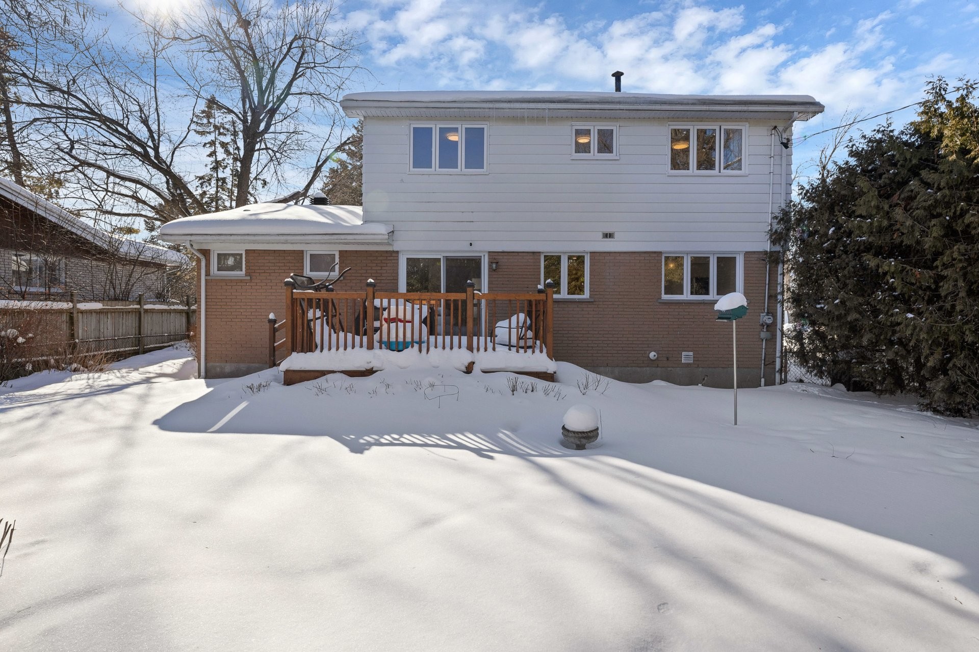 









305


Rue Blythwood

,
Dollard-des-Ormeaux,




QC
H9G1V6

