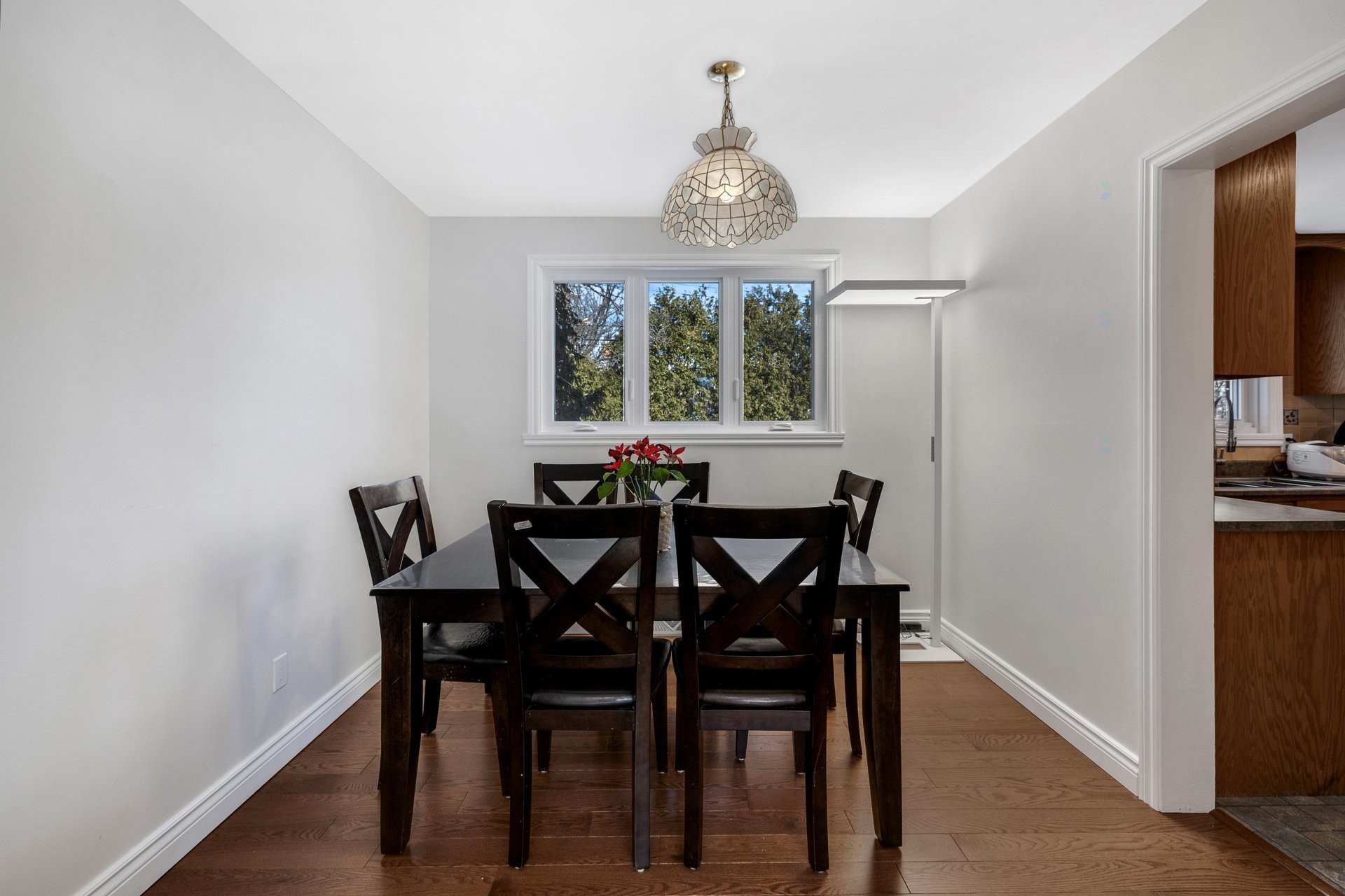 









305


Rue Blythwood

,
Dollard-des-Ormeaux,




QC
H9G1V6

