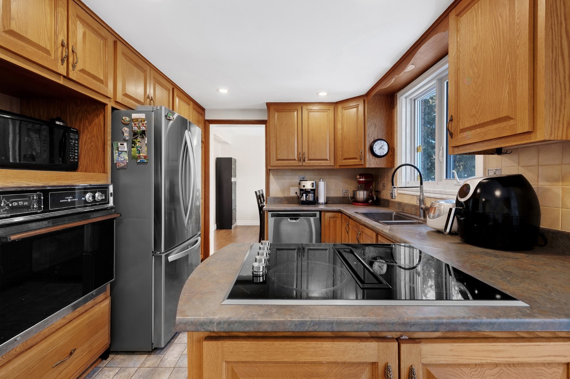 









305


Rue Blythwood

,
Dollard-des-Ormeaux,




QC
H9G1V6

