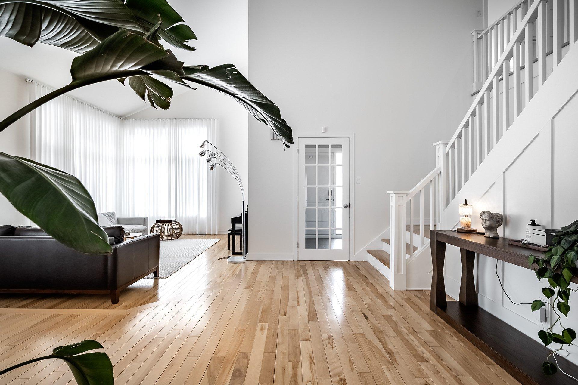 









275


Alice-Carrière Street

,
Beaconsfield,




QC
H9W6E6

