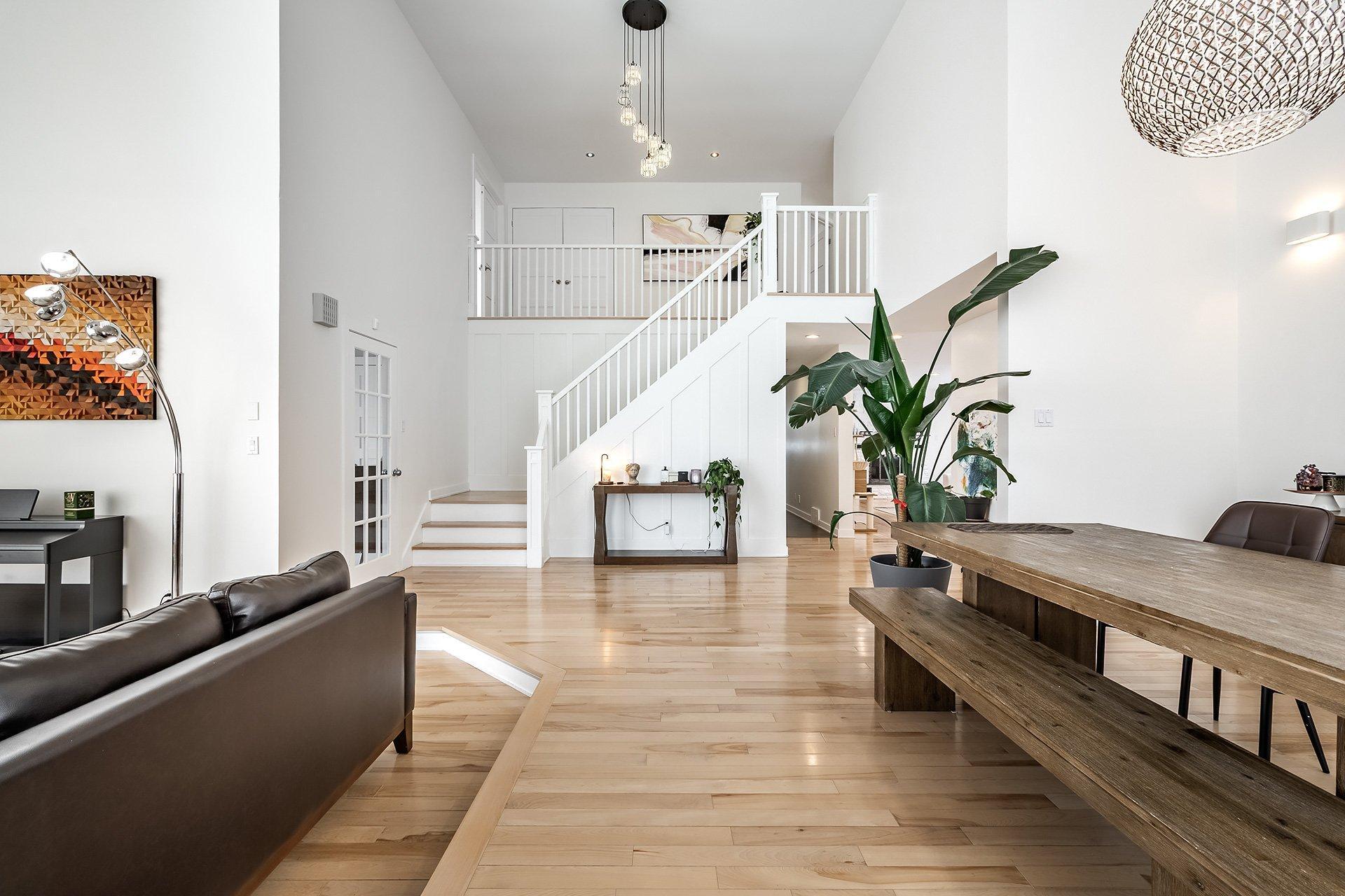 









275


Alice-Carrière Street

,
Beaconsfield,




QC
H9W6E6

