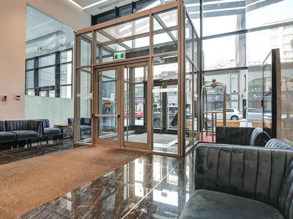 









1188


Av. Union

, 3302,
Montréal (Ville-Marie),




QC
H3B0E5

