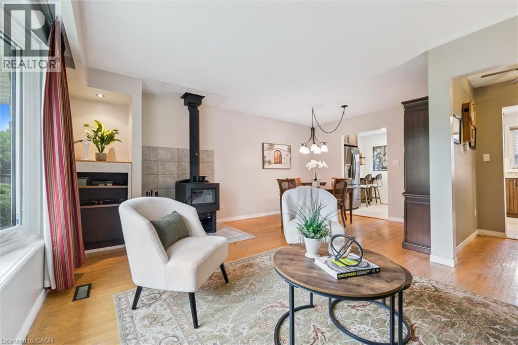 












47 ARGYLE Drive

,
Guelph,




Ontario
N1G2P4

