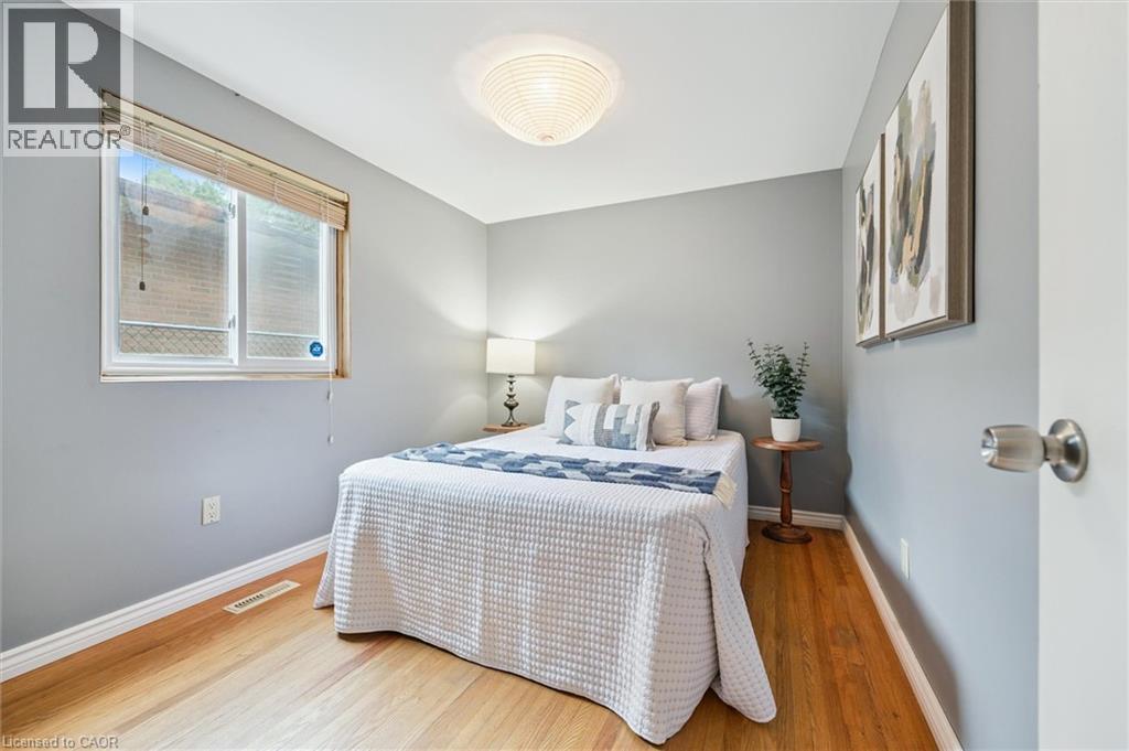 












47 ARGYLE Drive

,
Guelph,




Ontario
N1G2P4

