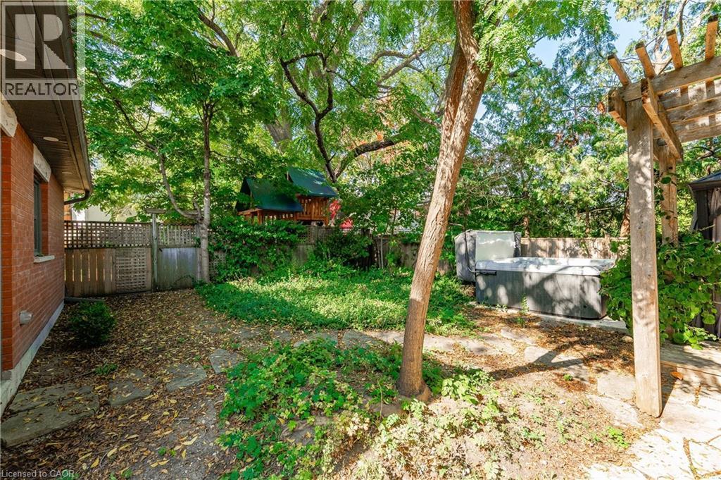 












138 DUBLIN Street N

,
Guelph,




Ontario
N1H4N7

