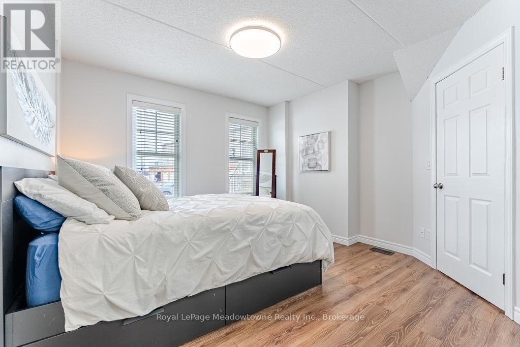 












77 - 1380 COSTIGAN ROAD

,
Milton (CL Clarke),




Ontario
L9T8L2

