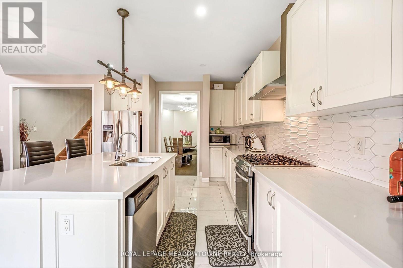 












1029 BARTON WAY

,
Innisfil,




Ontario
L9S4R7

