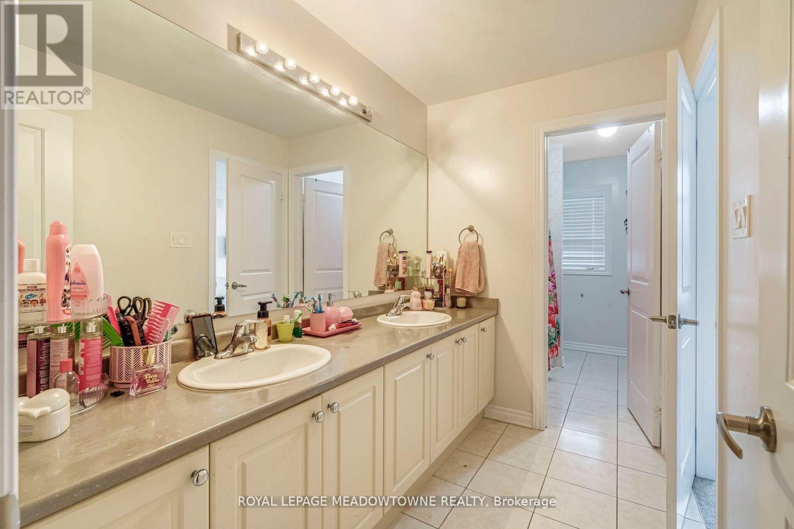 












1029 BARTON WAY

,
Innisfil,




Ontario
L9S4R7

