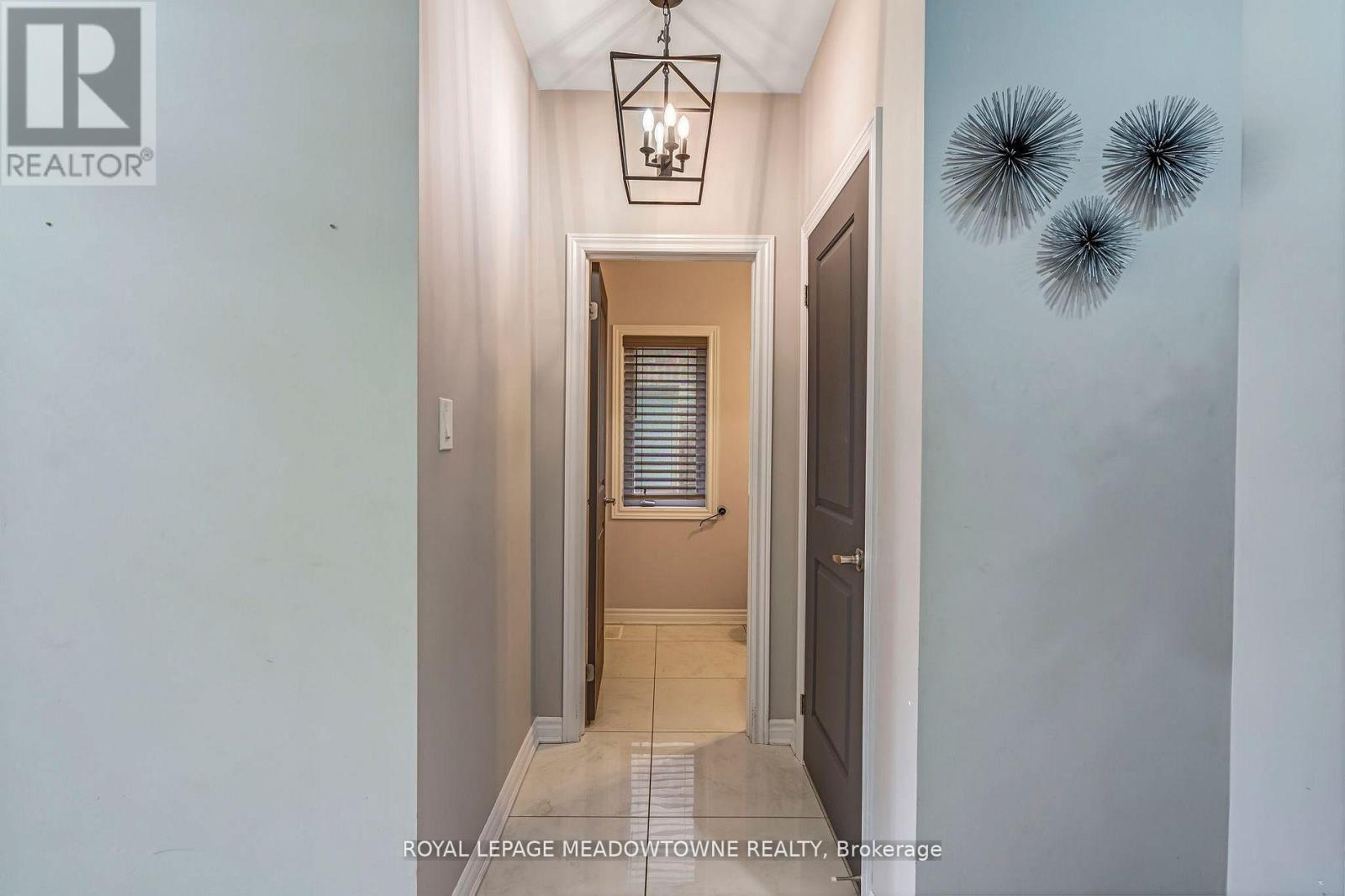 












1029 BARTON WAY

,
Innisfil,




Ontario
L9S4R7

