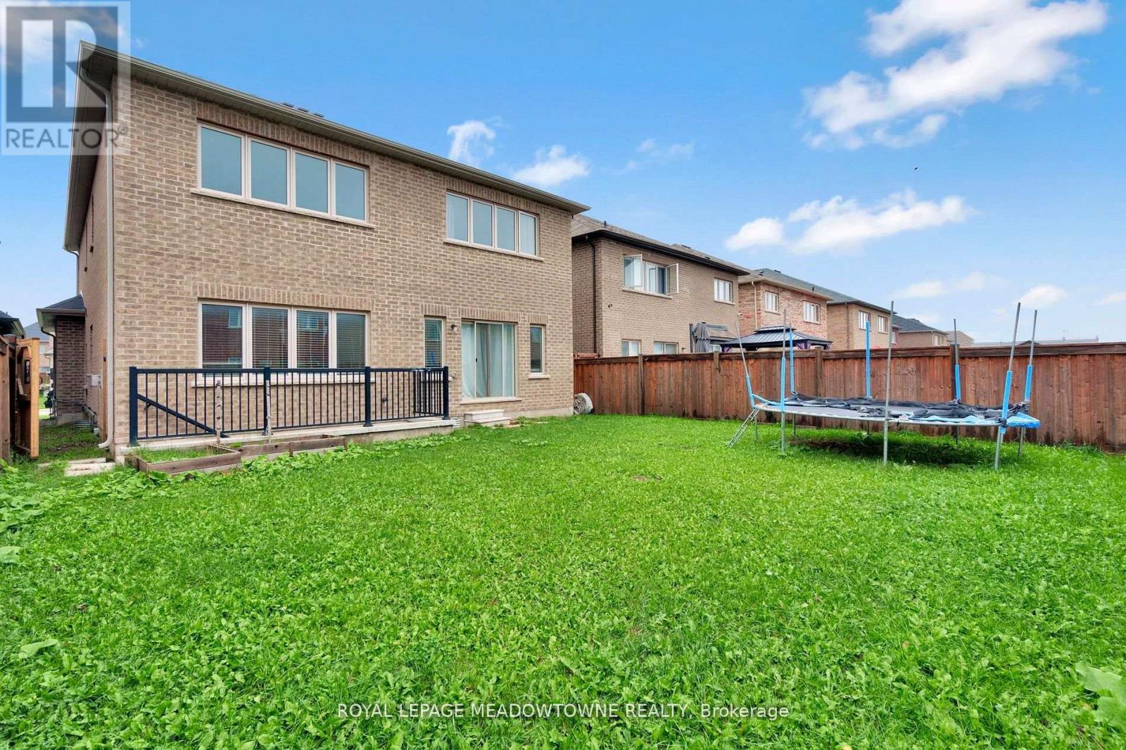 












1029 BARTON WAY

,
Innisfil,




Ontario
L9S4R7

