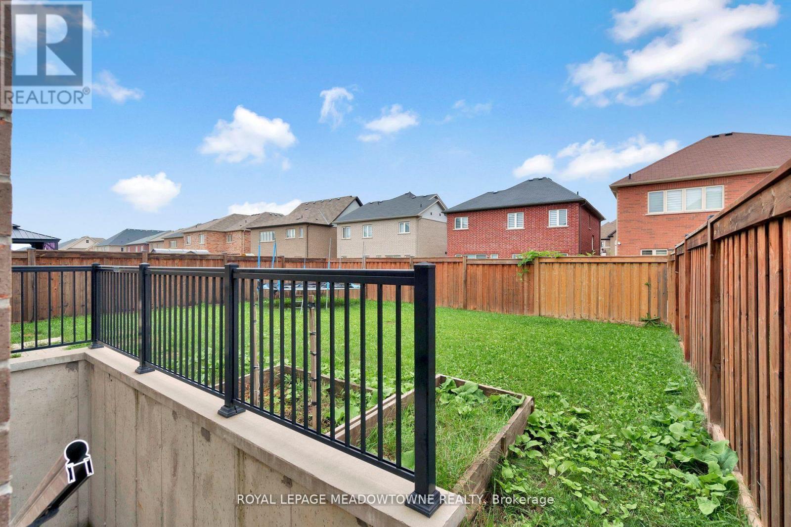 












1029 BARTON WAY

,
Innisfil,




Ontario
L9S4R7

