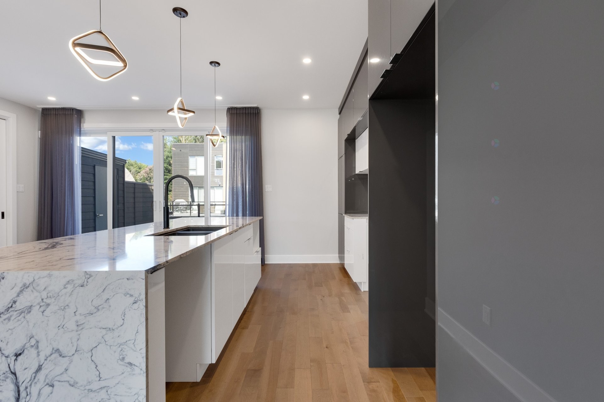 









366


Rue de Belledonne

,
Blainville,




QC
J7C0Z3

