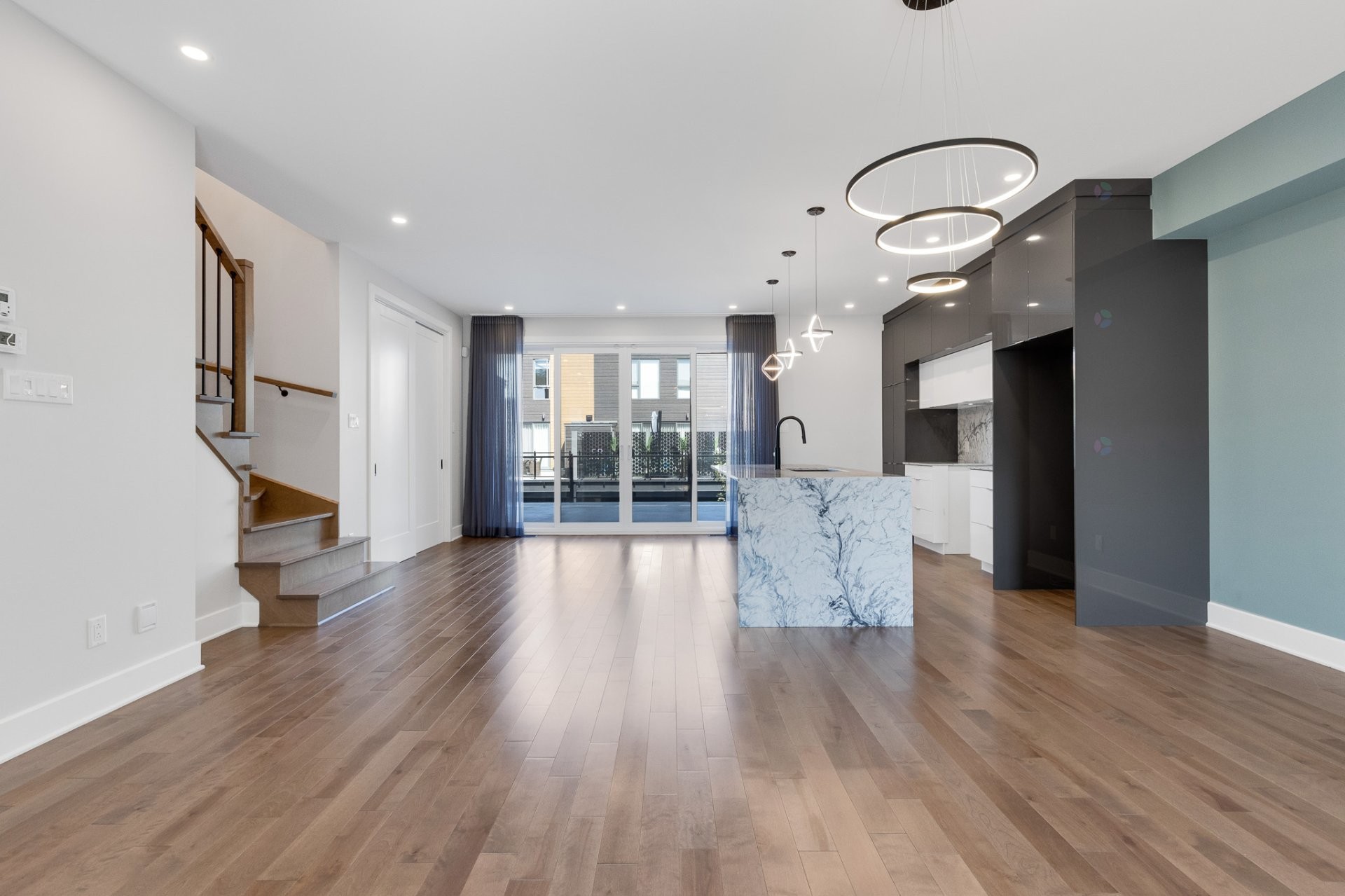 









366


Rue de Belledonne

,
Blainville,




QC
J7C0Z3

