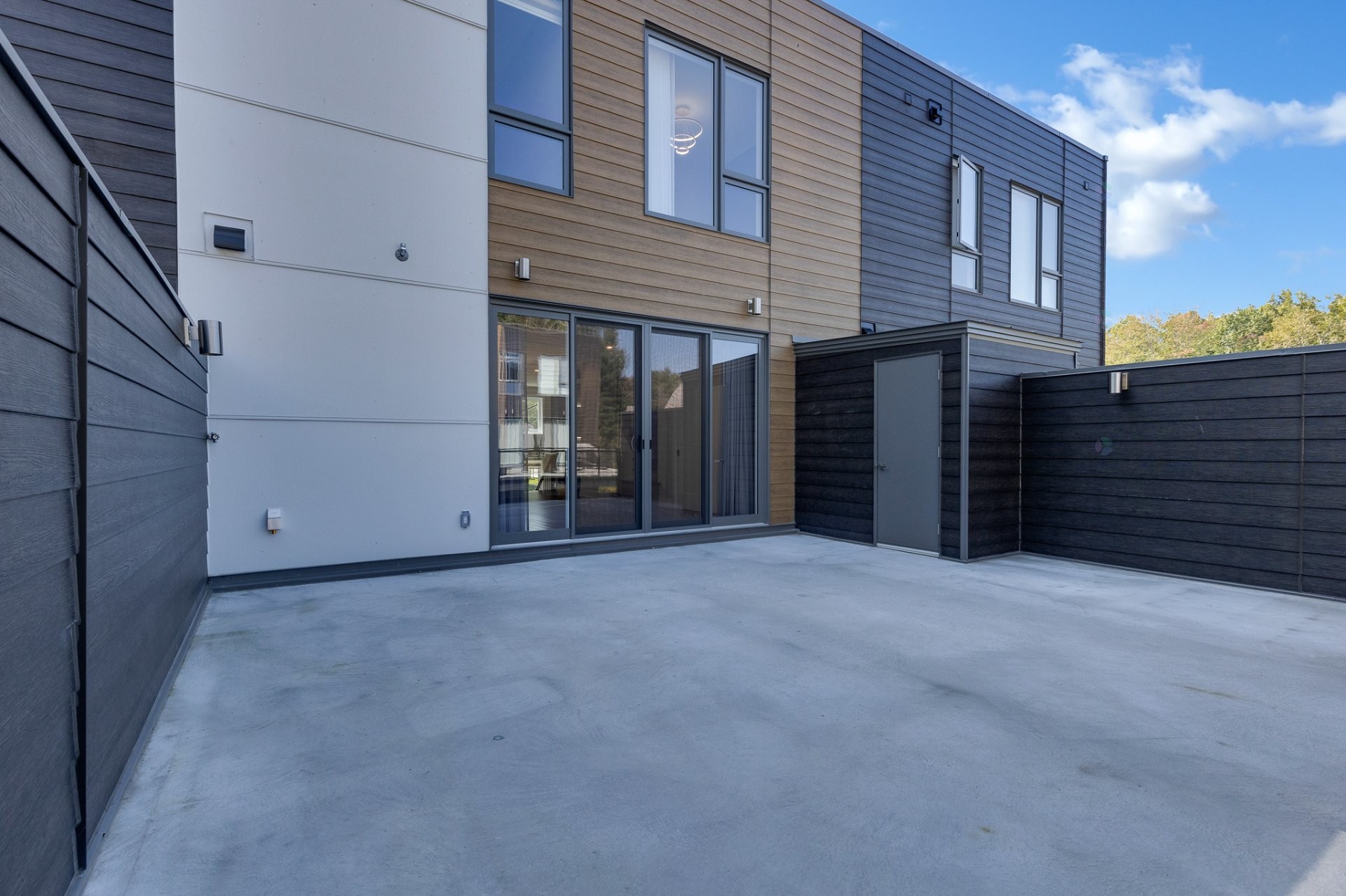 









366


Rue de Belledonne

,
Blainville,




QC
J7C0Z3

