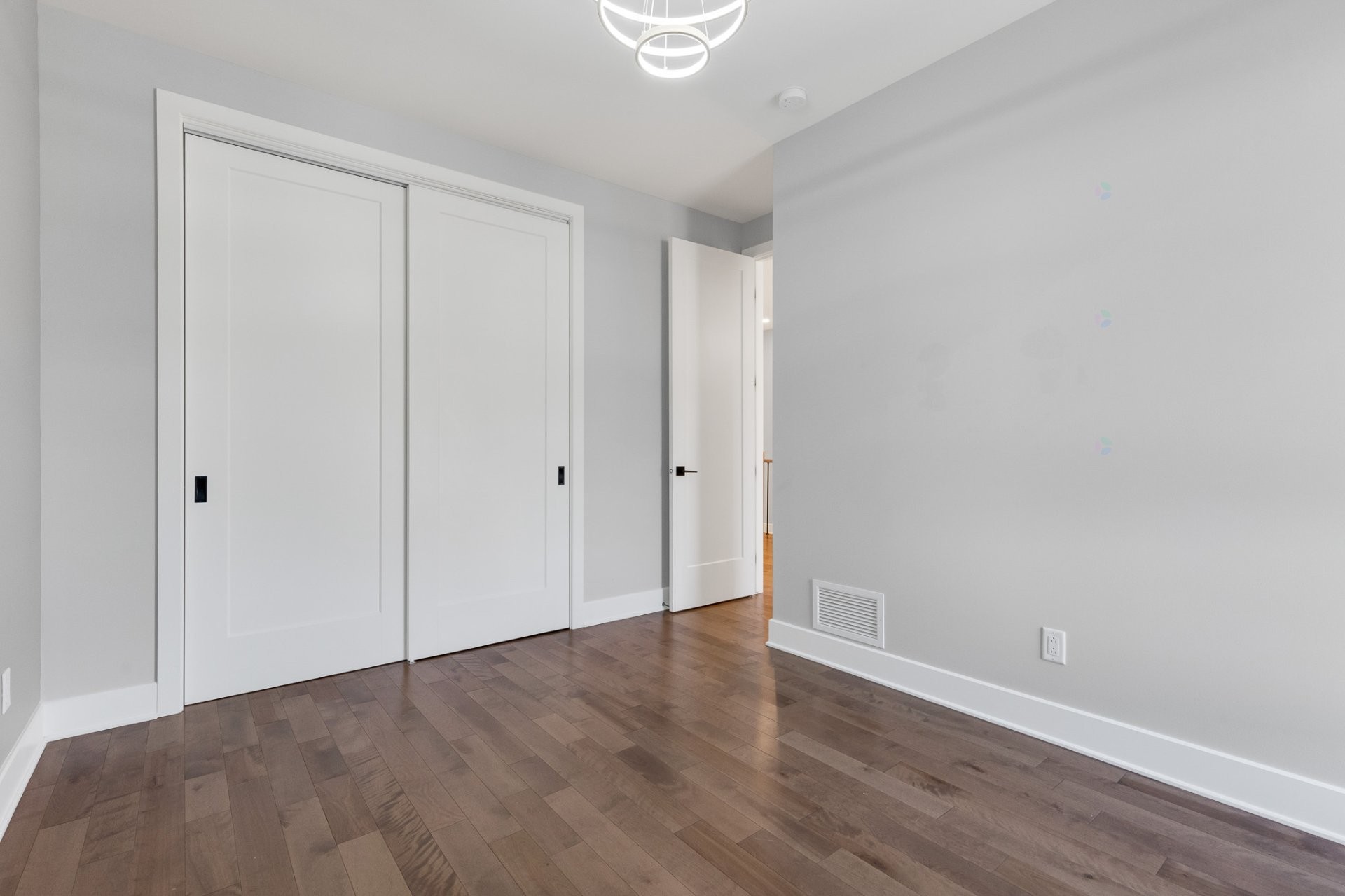 









366


Rue de Belledonne

,
Blainville,




QC
J7C0Z3

