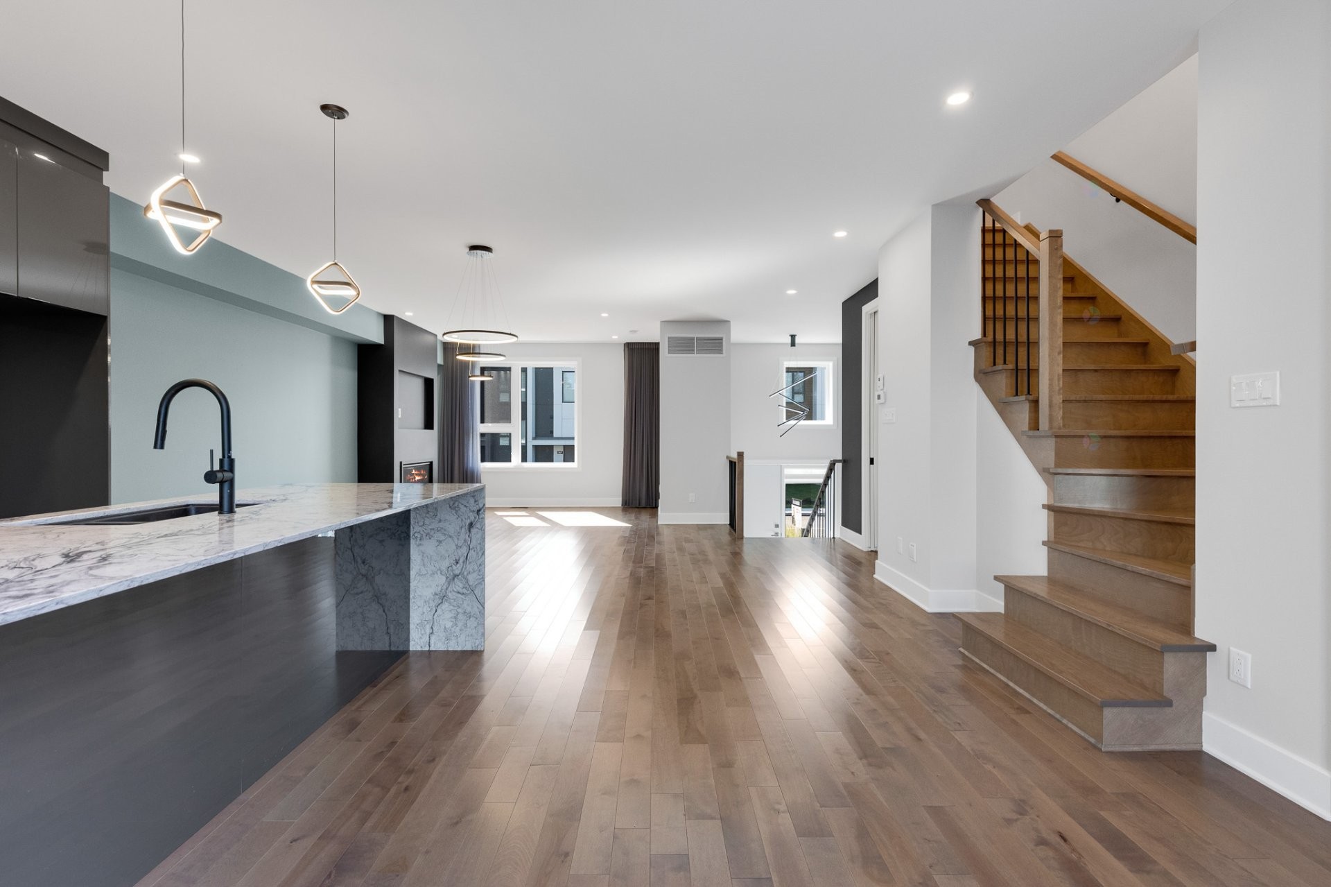 









366


Rue de Belledonne

,
Blainville,




QC
J7C0Z3

