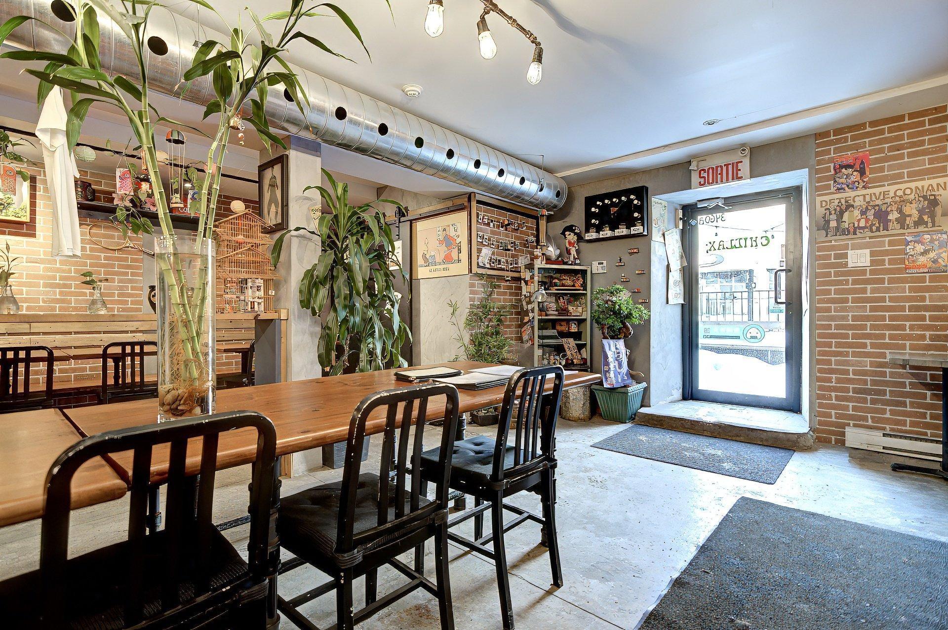 









3460A


Av. du Parc

,
Montréal (Ville-Marie),




QC
H2X2H5

