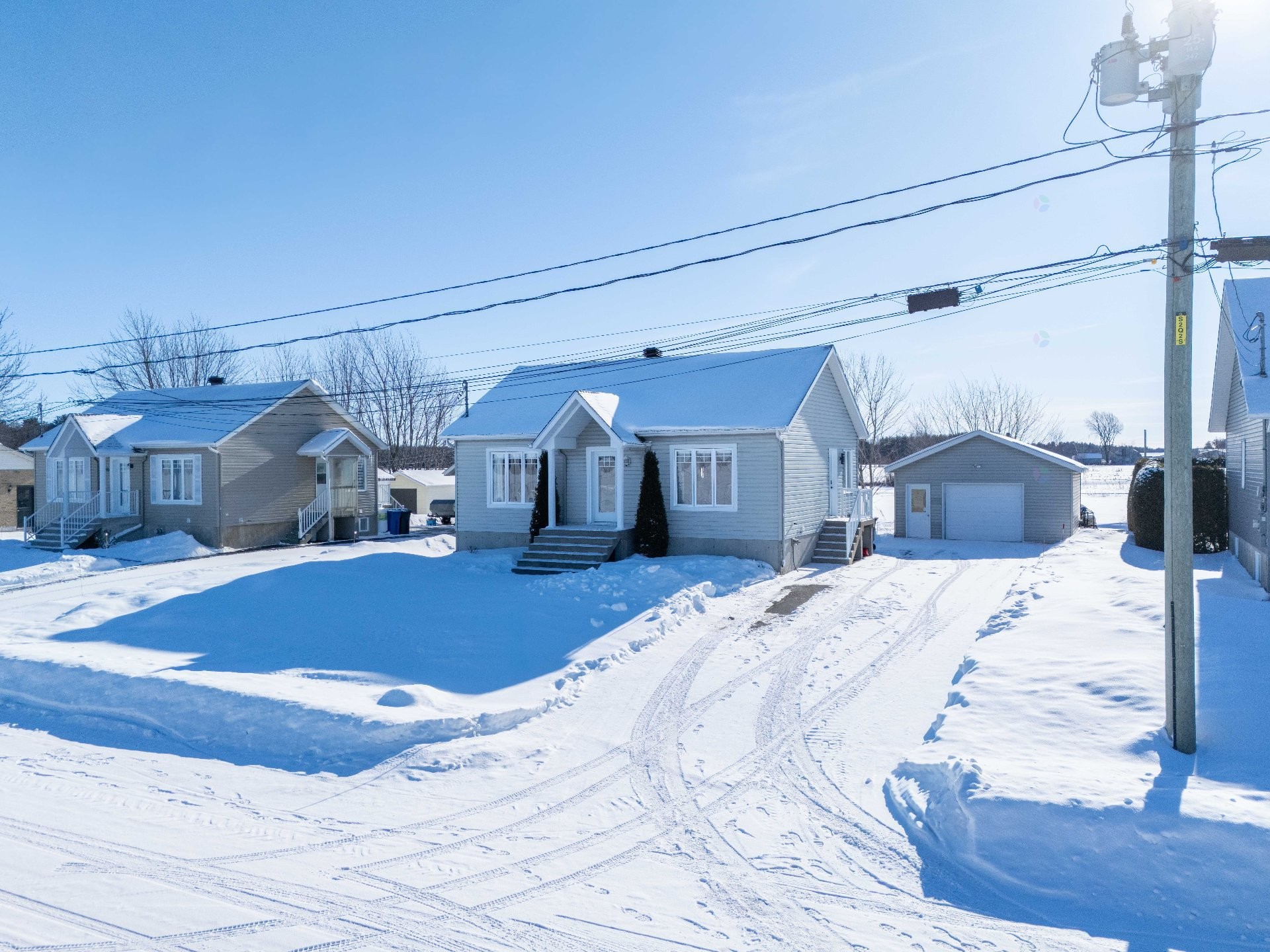 









93


Rue Guilbault

,
Yamaska,




QC
J0G1X0

