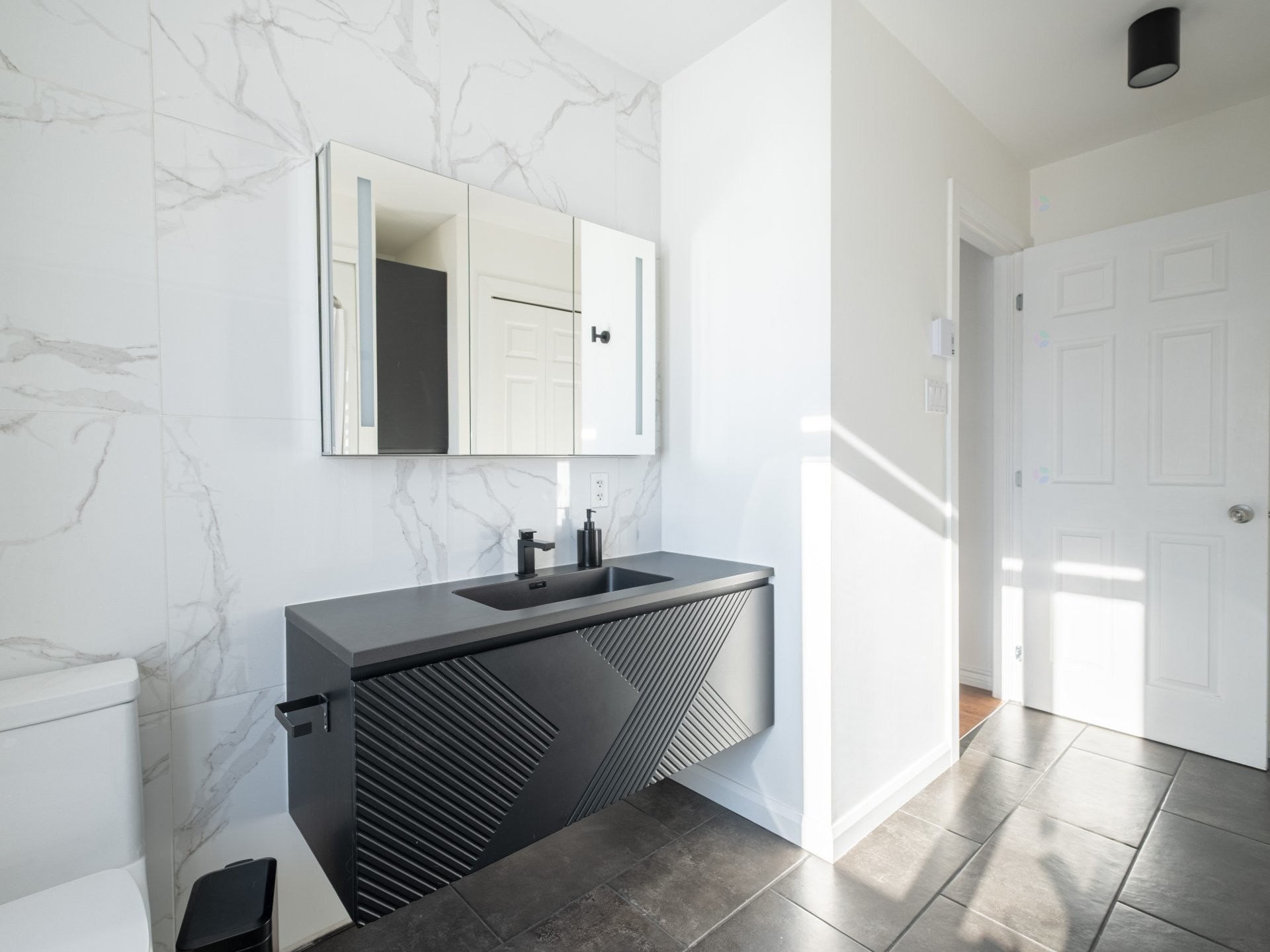 









93


Rue Guilbault

,
Yamaska,




QC
J0G1X0

