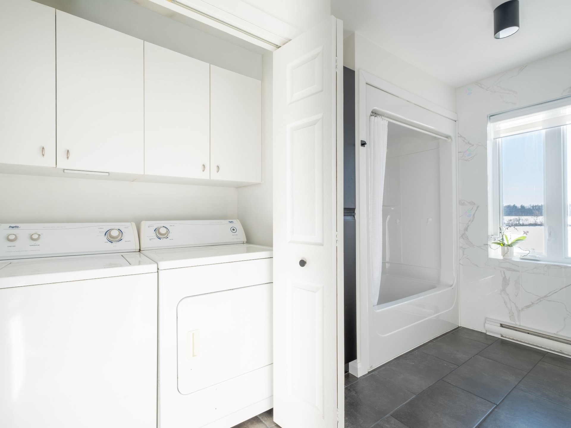 









93


Rue Guilbault

,
Yamaska,




QC
J0G1X0

