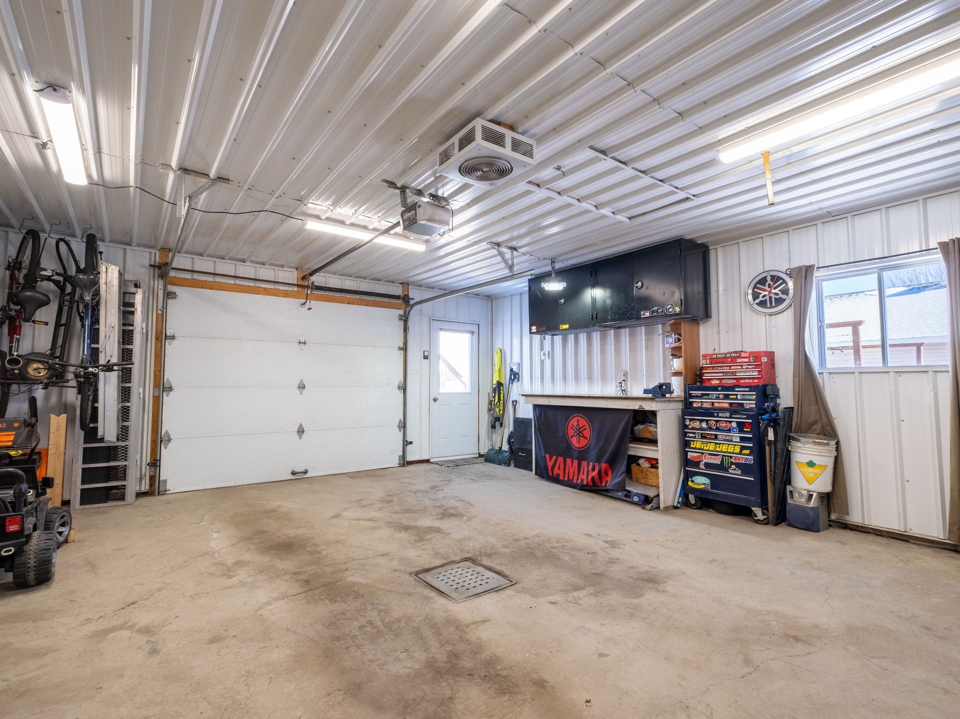 









93


Rue Guilbault

,
Yamaska,




QC
J0G1X0

