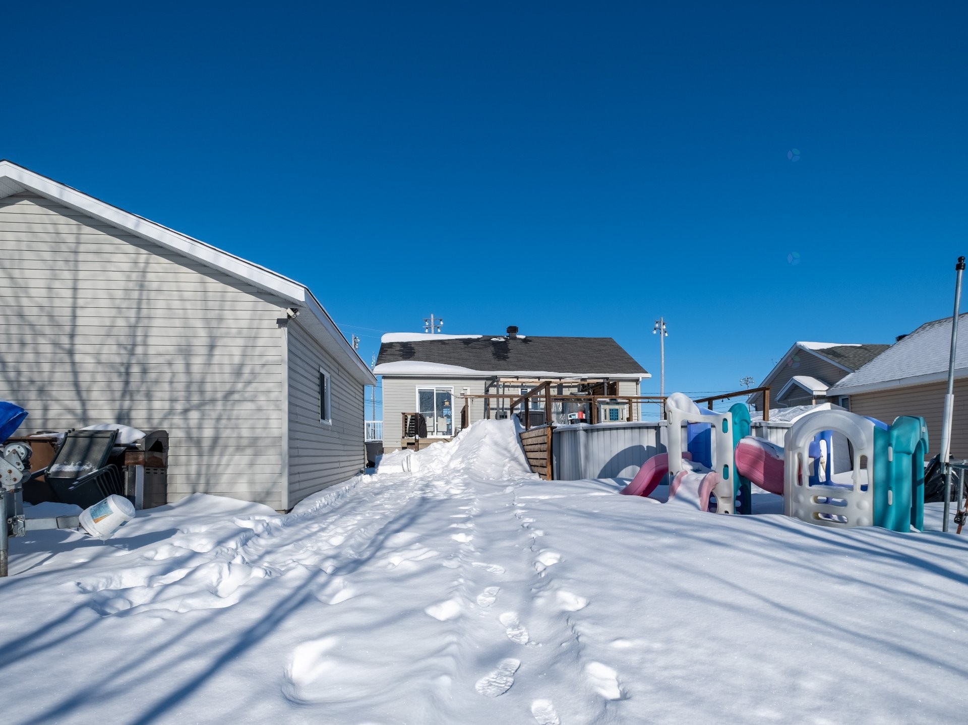 









93


Rue Guilbault

,
Yamaska,




QC
J0G1X0

