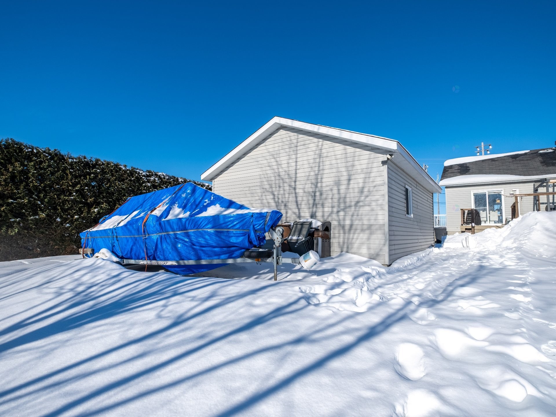 









93


Rue Guilbault

,
Yamaska,




QC
J0G1X0

