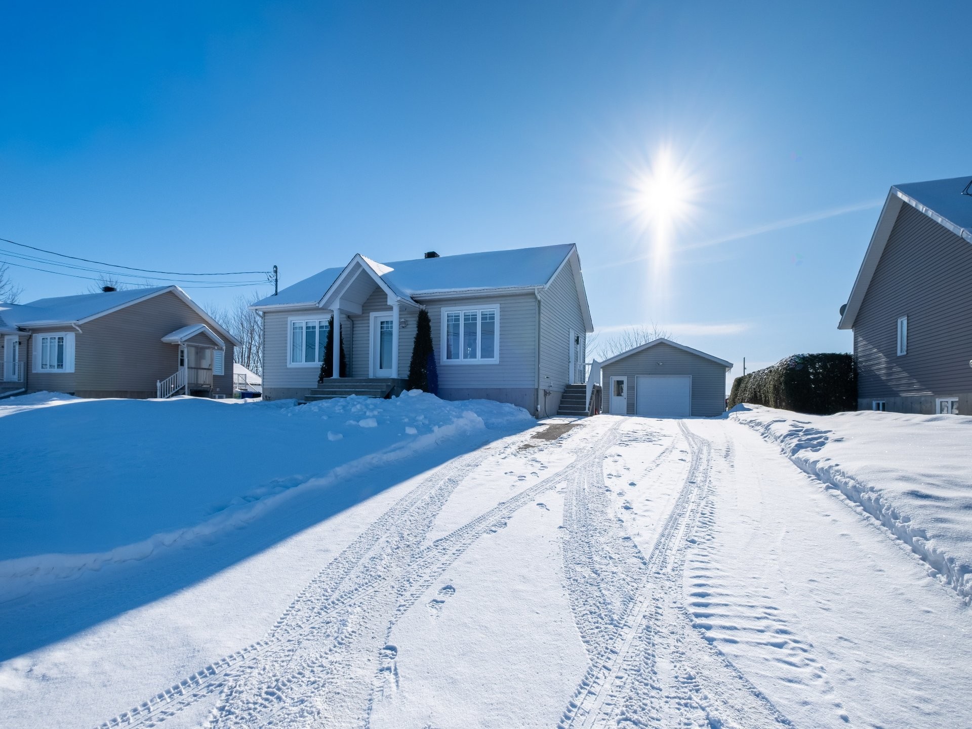 









93


Rue Guilbault

,
Yamaska,




QC
J0G1X0

