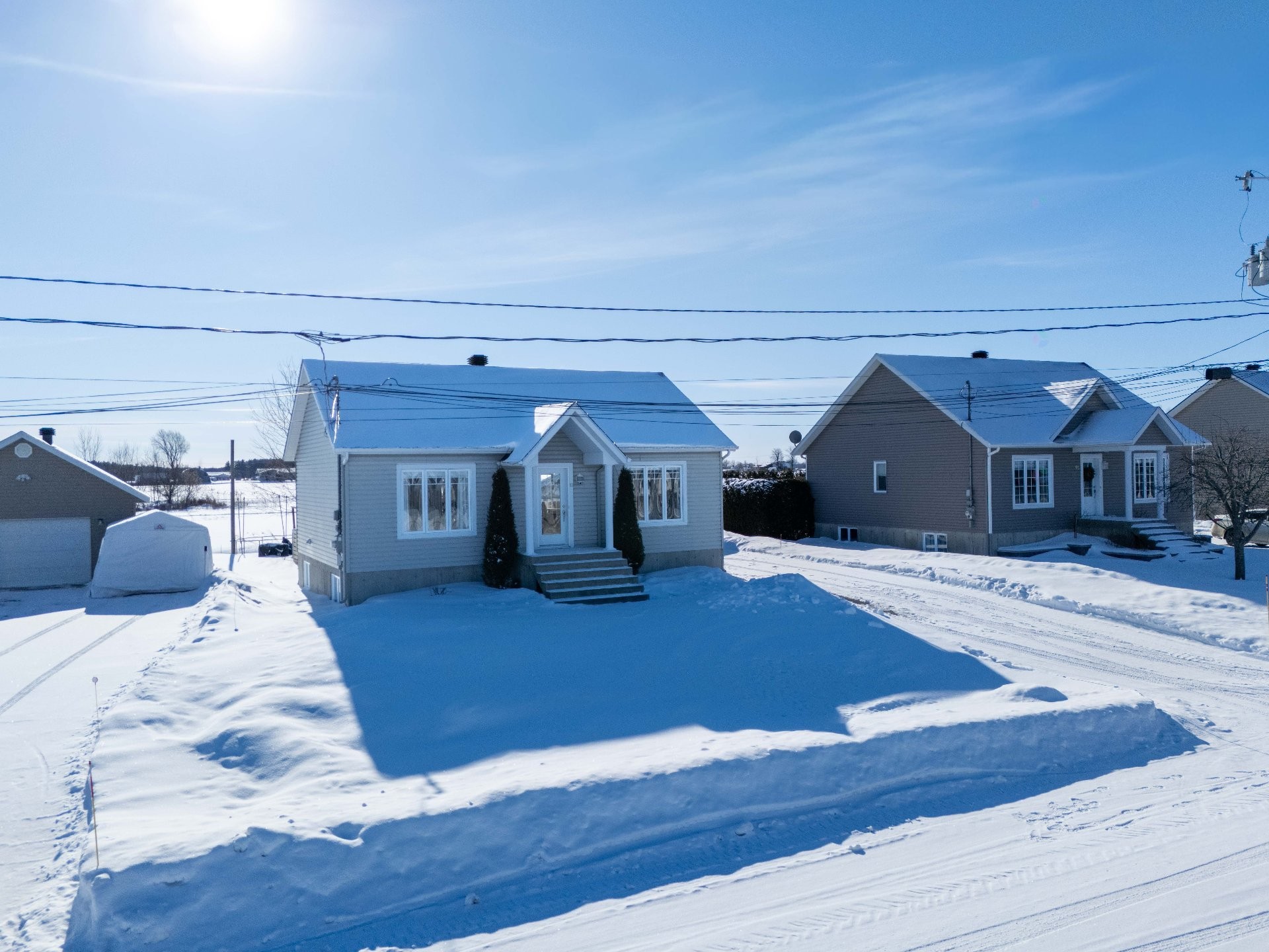 









93


Rue Guilbault

,
Yamaska,




QC
J0G1X0

