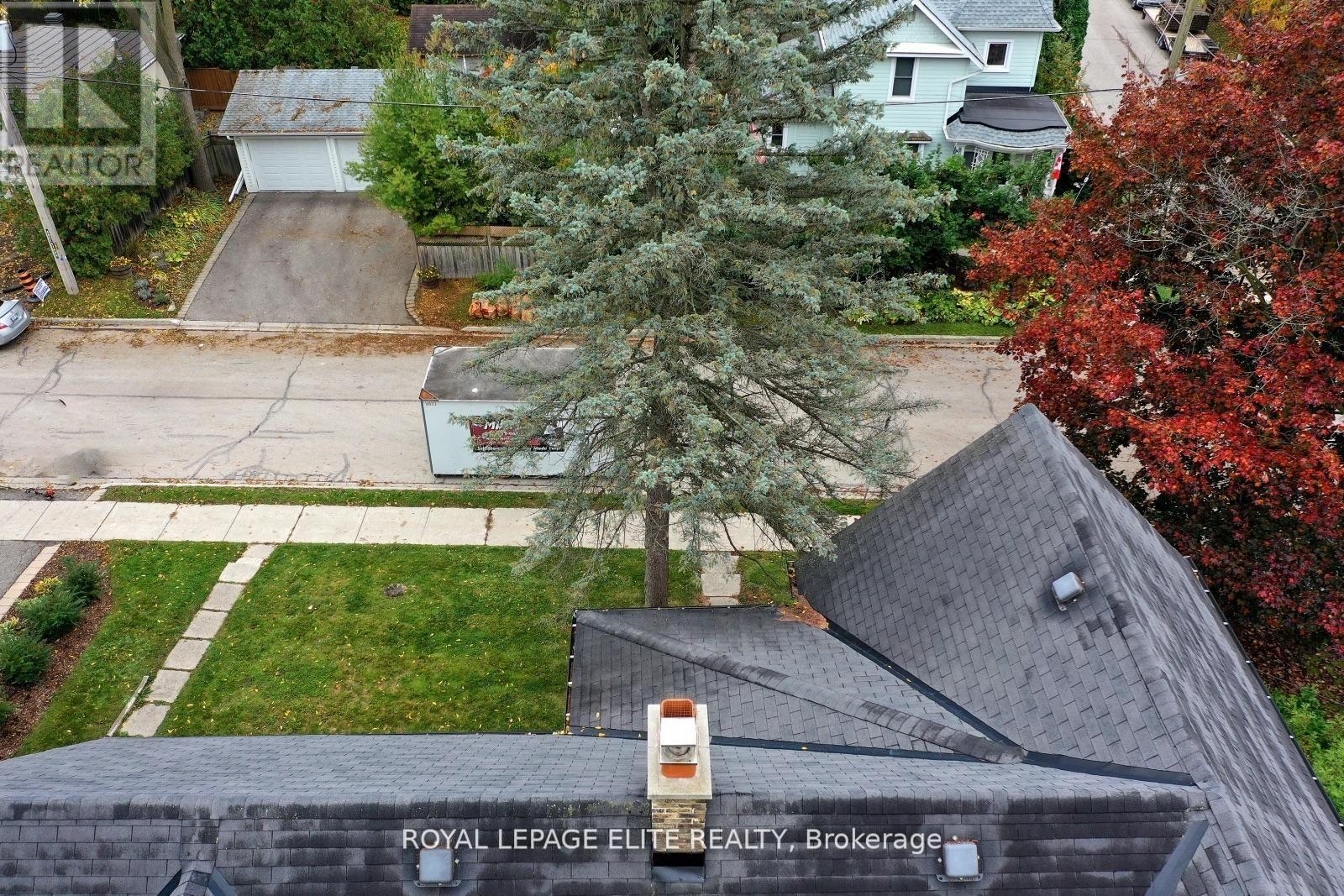 












18-20 REUBEN STREET

,
Aurora,




Ontario
L4G2M2

