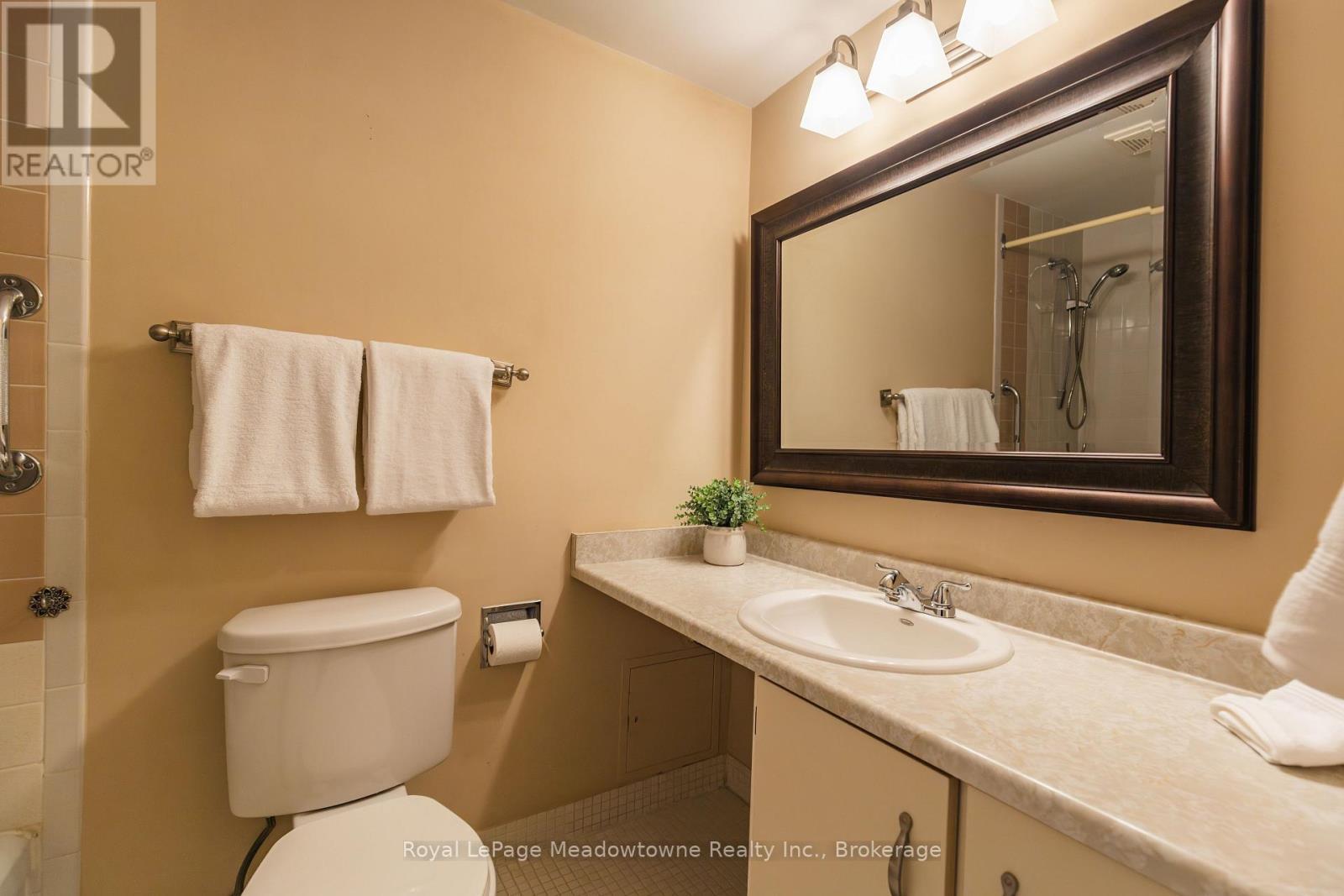 












605 - 81 MILLSIDE DRIVE

,
Milton (OM Old Milton),




Ontario
L9T3X4

