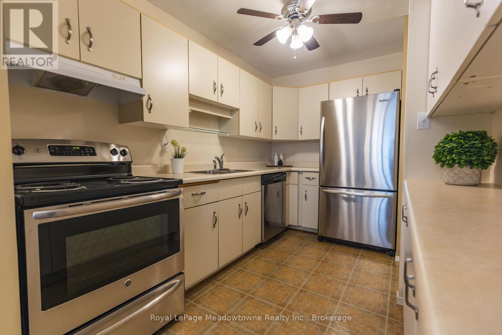 












605 - 81 MILLSIDE DRIVE

,
Milton (OM Old Milton),




Ontario
L9T3X4

