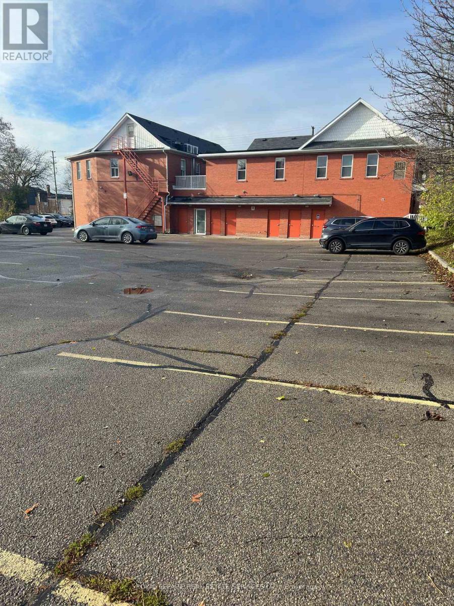 












205 - 10055 KEELE STREET

,
Vaughan,




Ontario
L6A1R7

