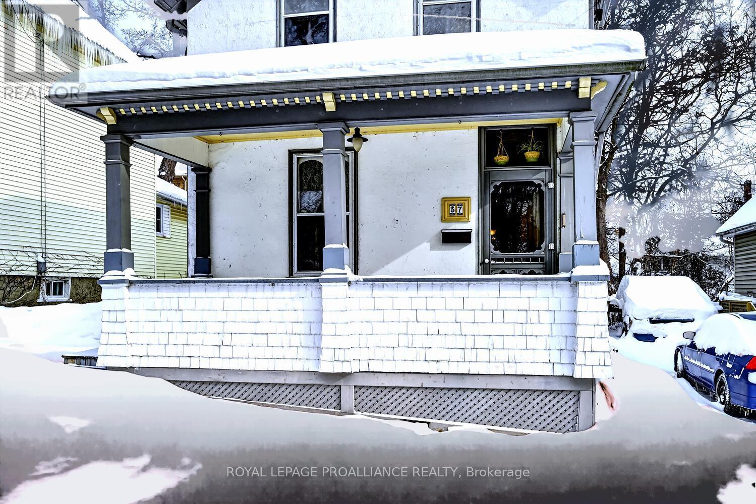 












37 ORCHARD STREET

,
Brockville,




Ontario
K6V2J6

