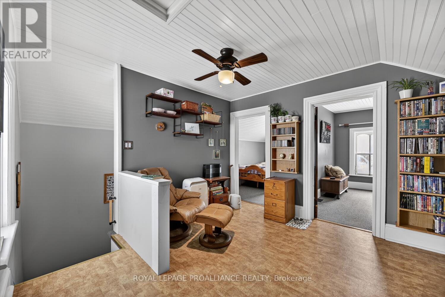 












37 ORCHARD STREET

,
Brockville,




Ontario
K6V2J6

