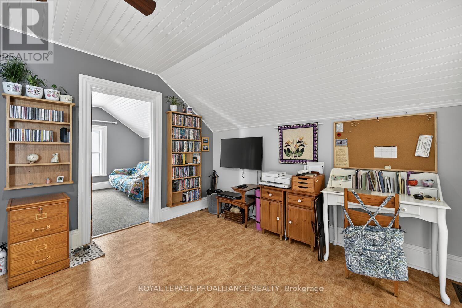 












37 ORCHARD STREET

,
Brockville,




Ontario
K6V2J6

