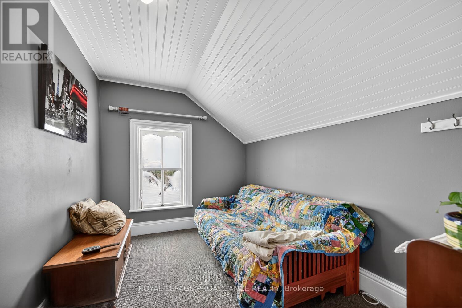 












37 ORCHARD STREET

,
Brockville,




Ontario
K6V2J6

