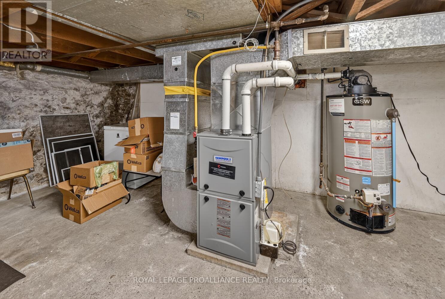 












37 ORCHARD STREET

,
Brockville,




Ontario
K6V2J6

