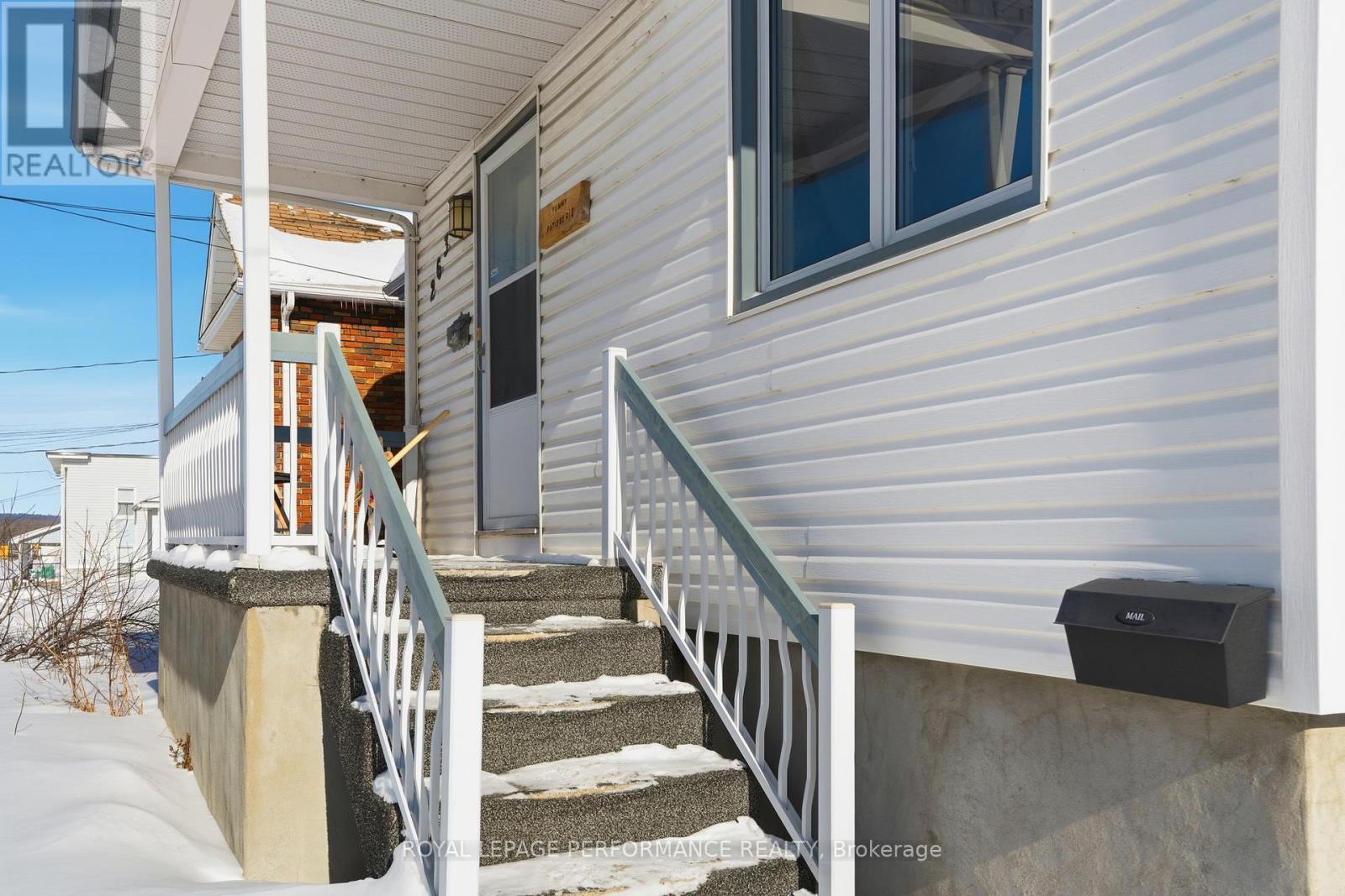 












263 CAMERON STREET

,
Hawkesbury,




Ontario
K6A2B3

