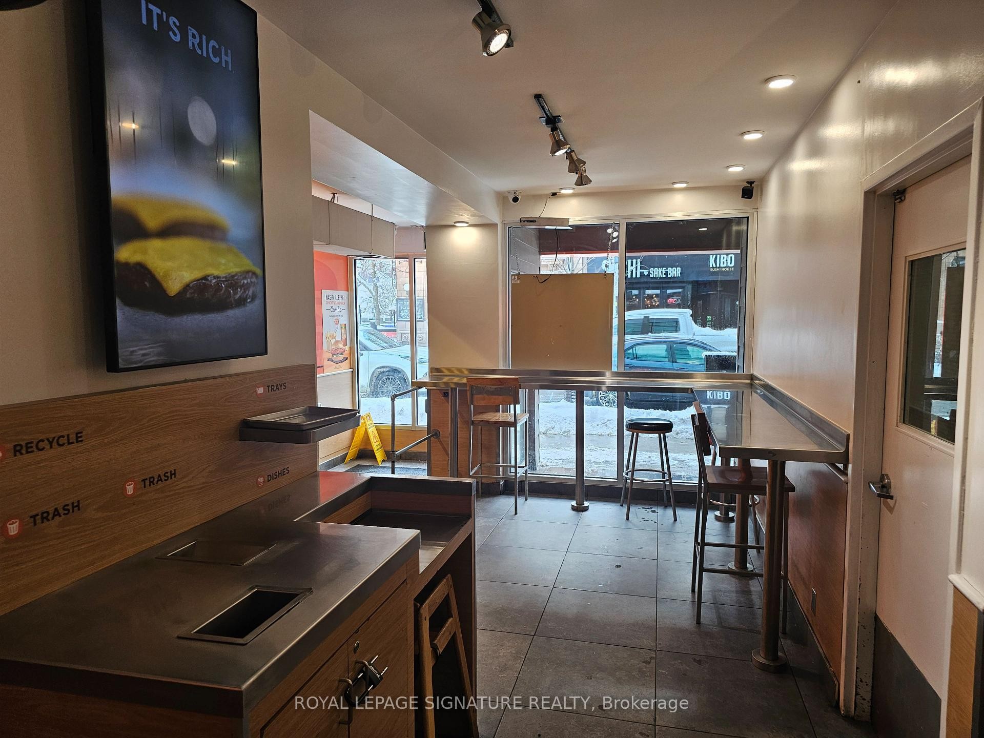 









500


Bloor

Street West,
Toronto,




ON
M5S 1Y3

